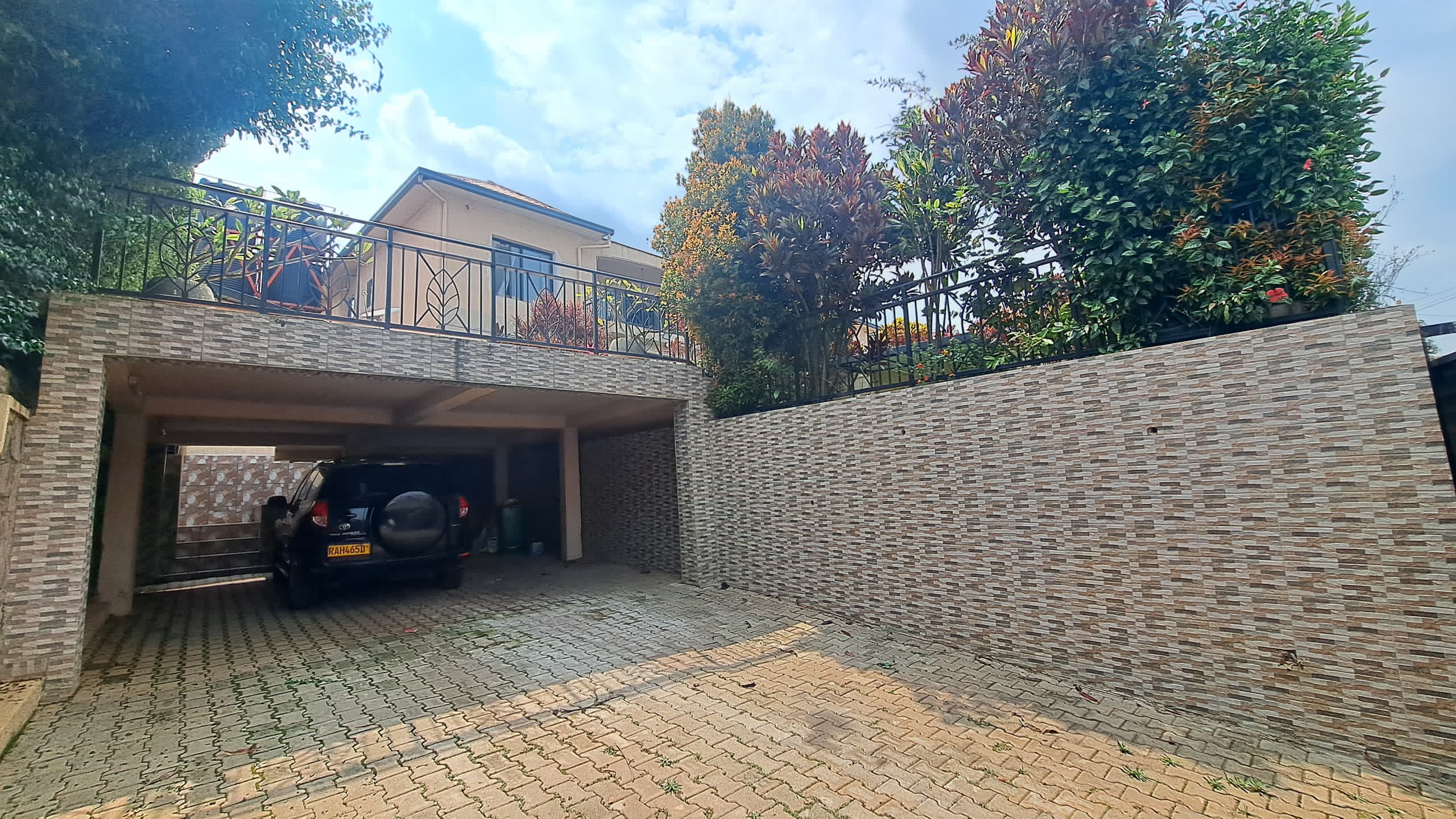 House for Rent / inzu ikodeshwa