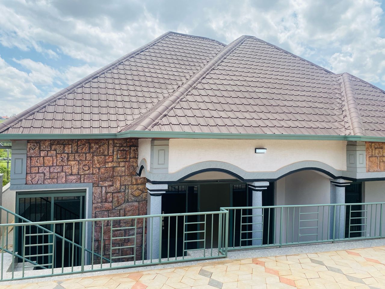 HOUSE FOR SALE IN KICUKIRO