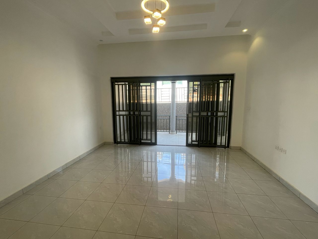 HOUSE FOR SALE IN KICUKIRO