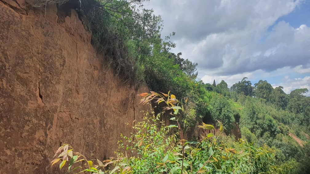PRIME MINING ( ikirombe kigurishwa) PLOT FOR SALE -Bumbogo,Kigali